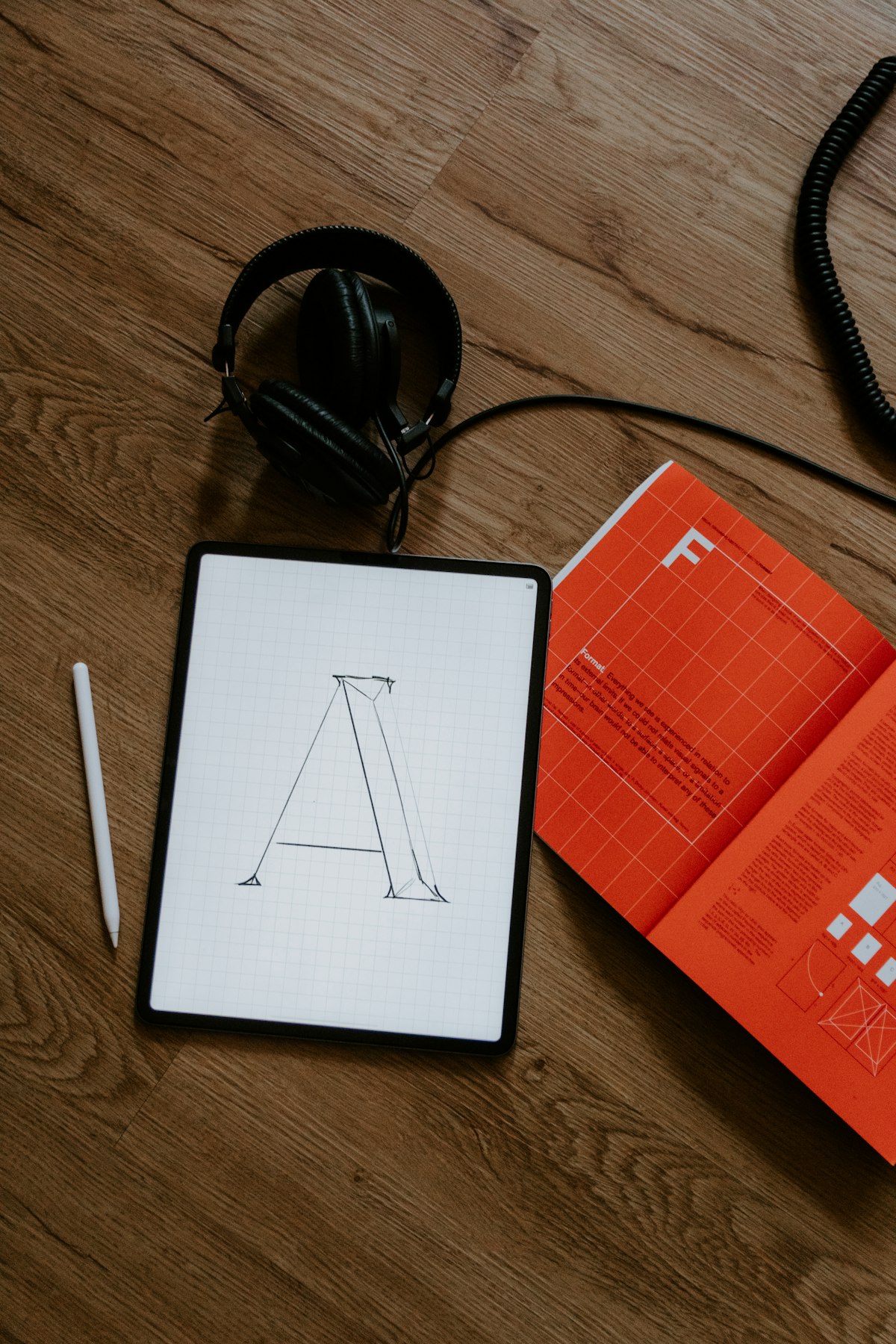 Event ticket pricing strategy with early bird and last-minute sales phases